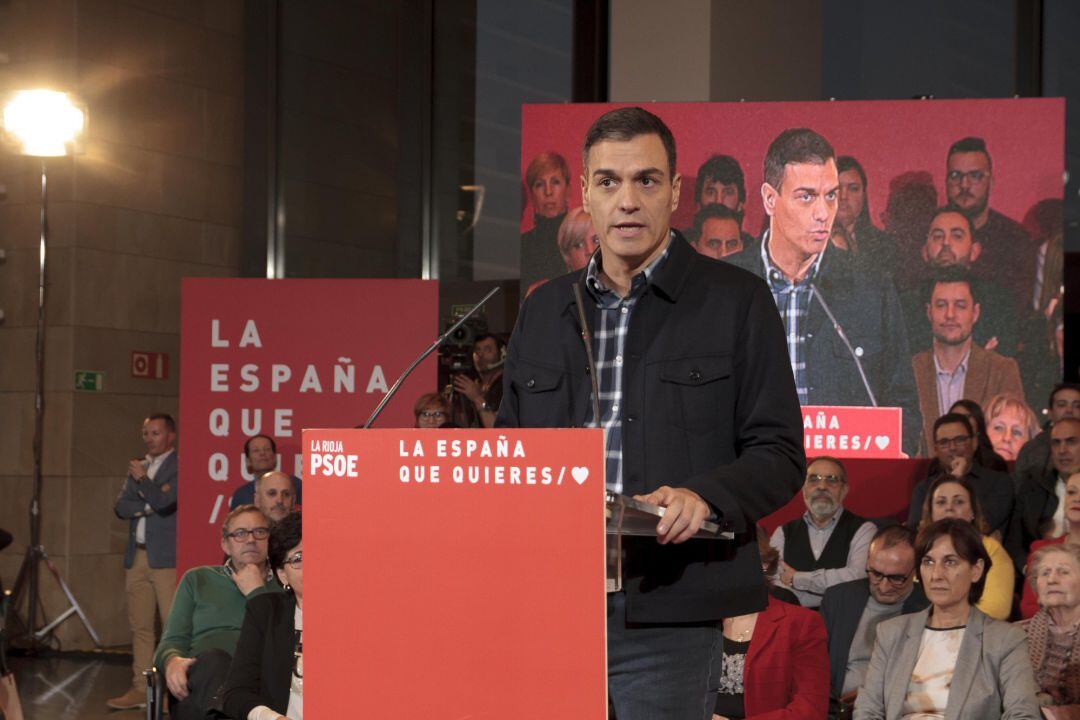 Pedro Sánchez en un acto público de Logroño