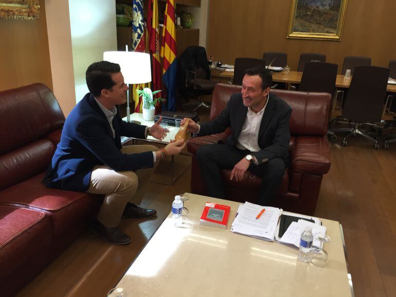 Los alcaldes de Elche y Elda se han reunido esta mañana