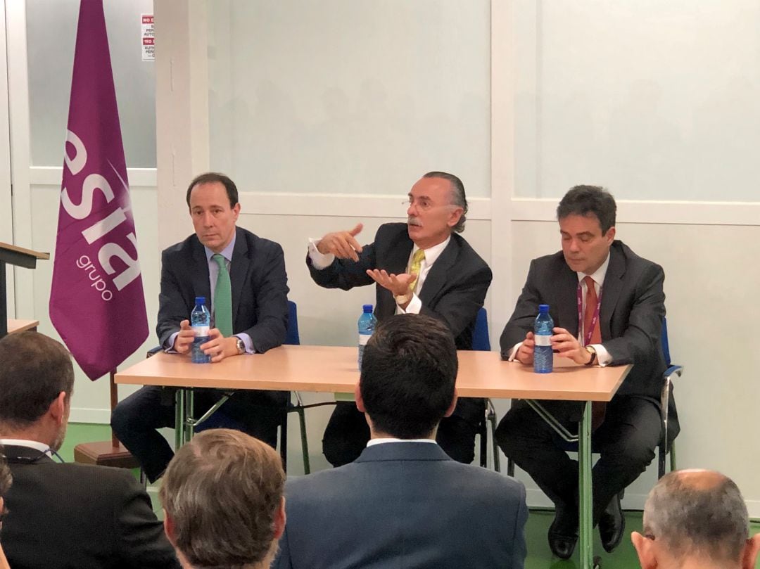 De izquierda a derecha: Héctor Roldán, Director general, Luis Furnells, Presidente ejecutivo, y Emilio Varela, Director de estrategia y desarrollo de negocio.