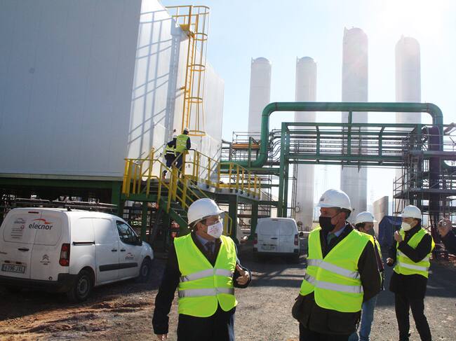 Adolfo Muñiz visita las obras de construcción de la planta de hidrógeno verde de Iberdrola en Puertollano