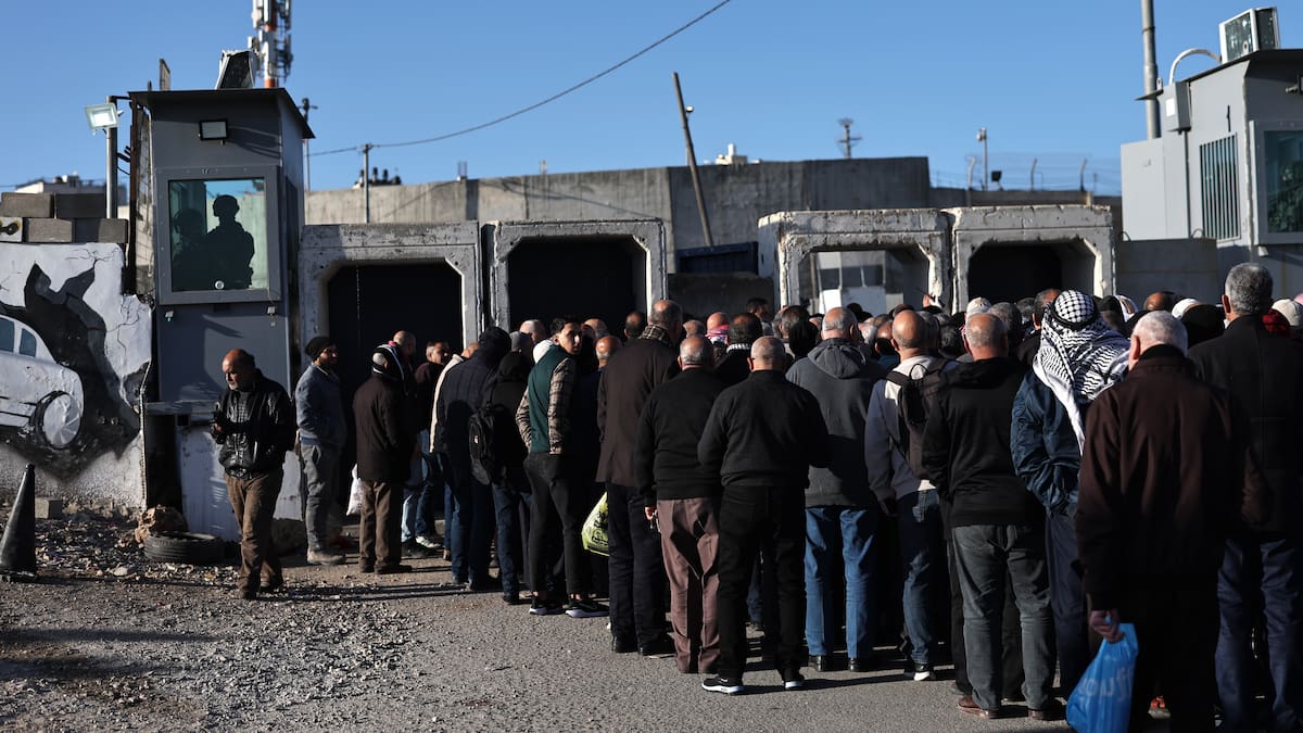 Israel impide el acceso a la mezquita de Al Aqsa a miles de palestinos en el primer viernes de Ramadán