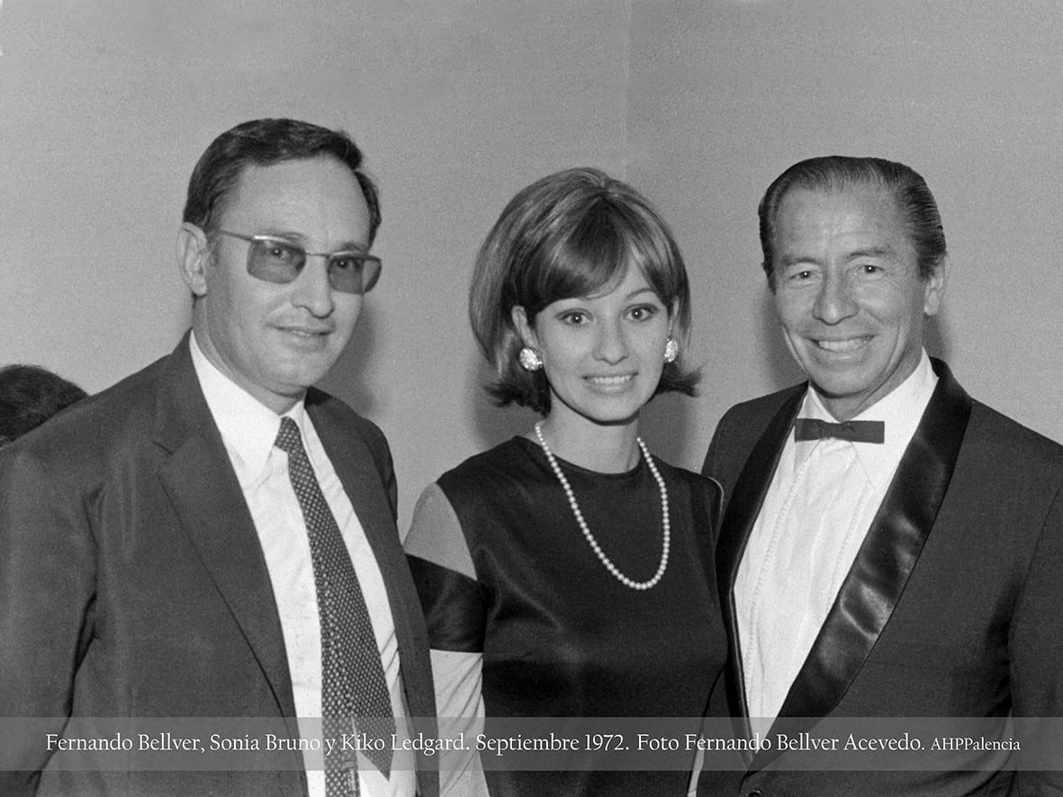 Fernando Bellver junto a Sonia Bruno y Kiko Ledgard