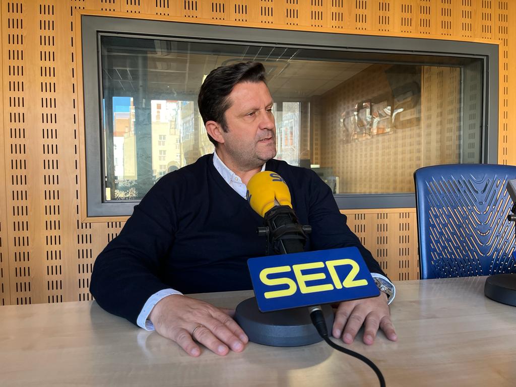 Domingo Catoira visitó los estudios de Radio Valladolid