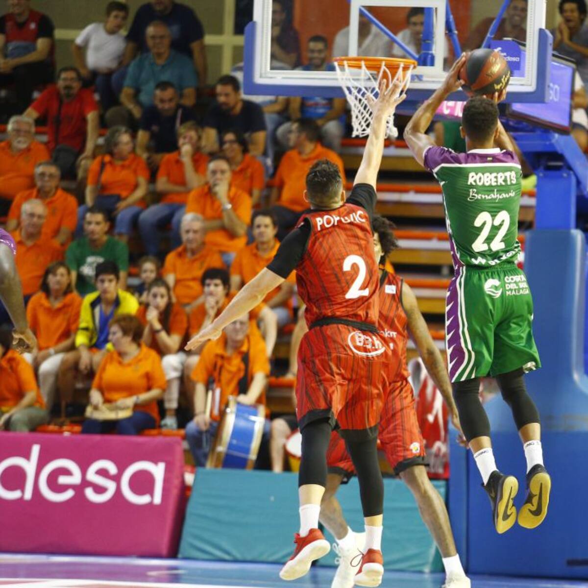 Un derbi para recuperarse del tiroteo malagueño