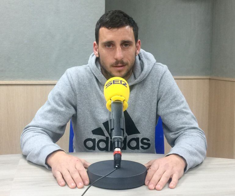 Adri Ferrández deja el Nueva Elda por incompatibilidad con su trabajo