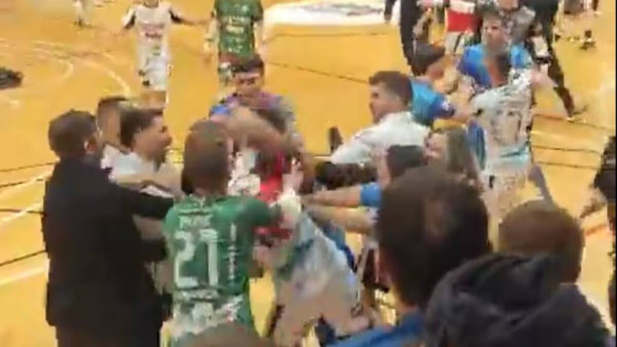 La RFEF sanciona al Peñíscola con 12.000 euros y sanciones de 12,8 y 4 partidos a tres de sus jugadores