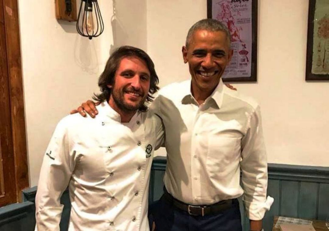 Alex Alcántara y Barack Obama, en el restaurante sevillano donde cenó