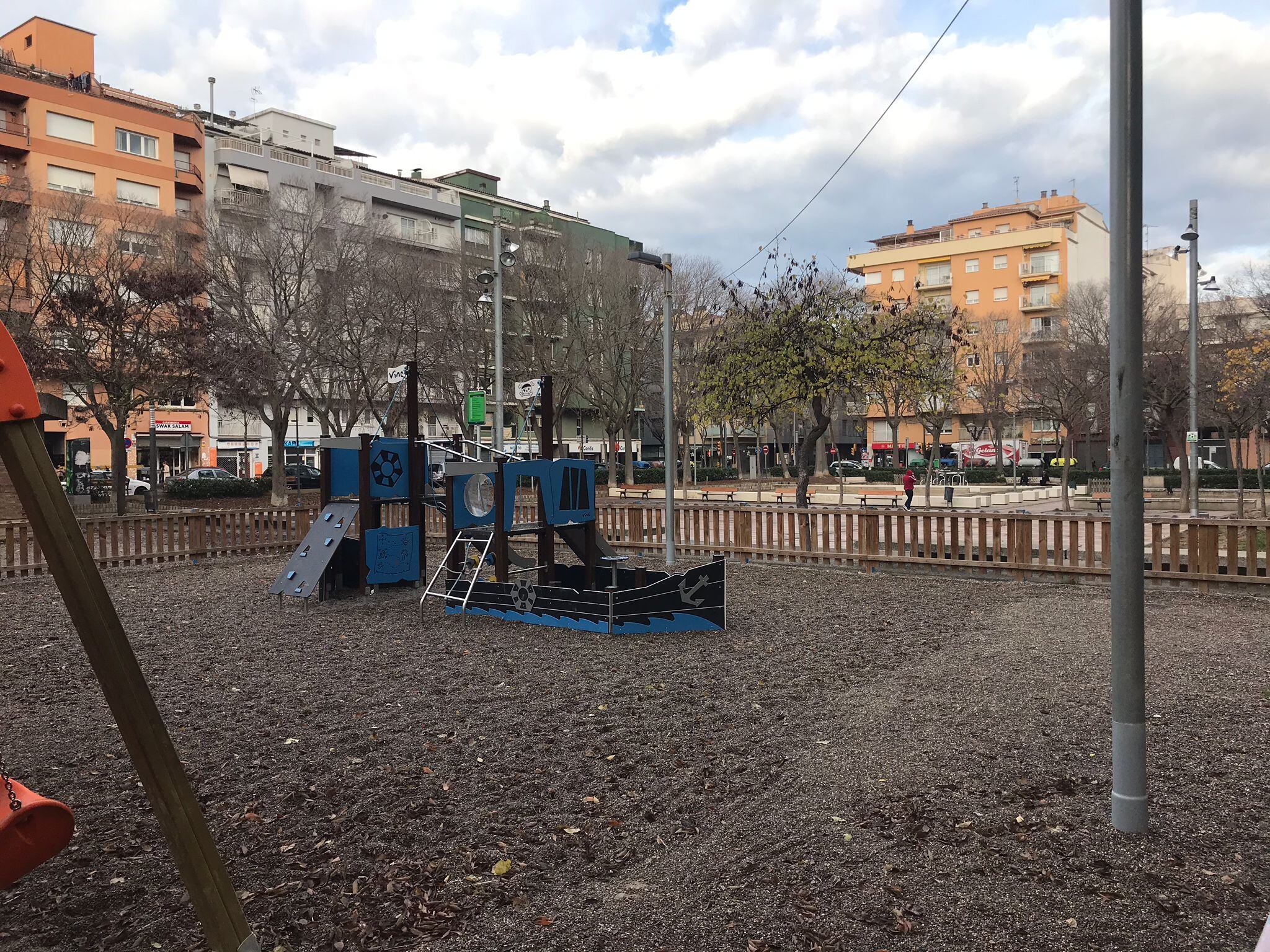 La plaça del Barco del barri de Santa Eugènia