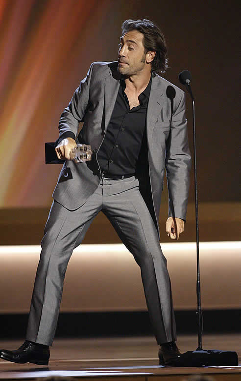 Bardem recogiendo ayer el premio