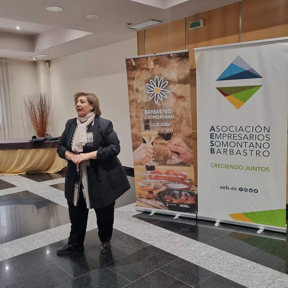 La concejal de desarrollo del Ayuntamiento de Barbastro, Silvia Ramírez, participó en la presentación.