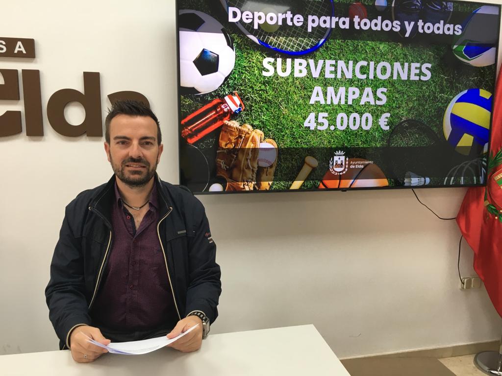 Fernando Gómez en rueda de prensa en Elda