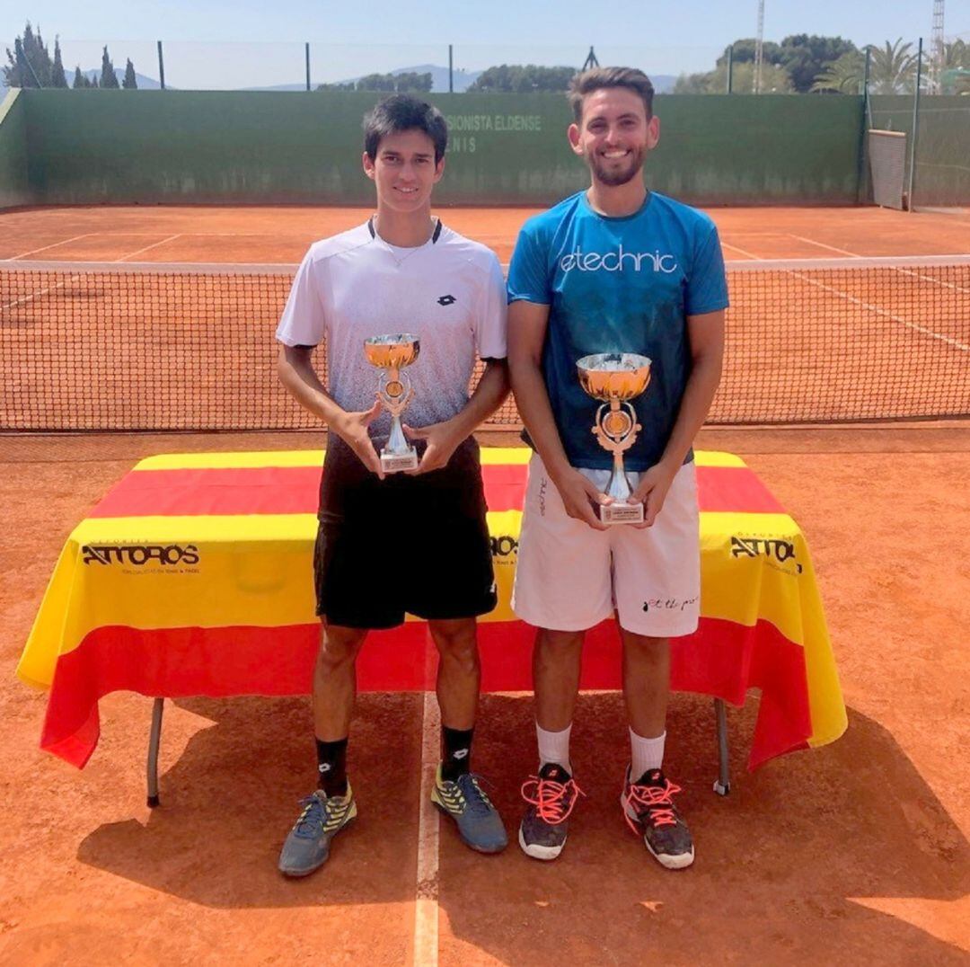 Carlos Sánchez (I) y Alejandro García jugaron una intensa final