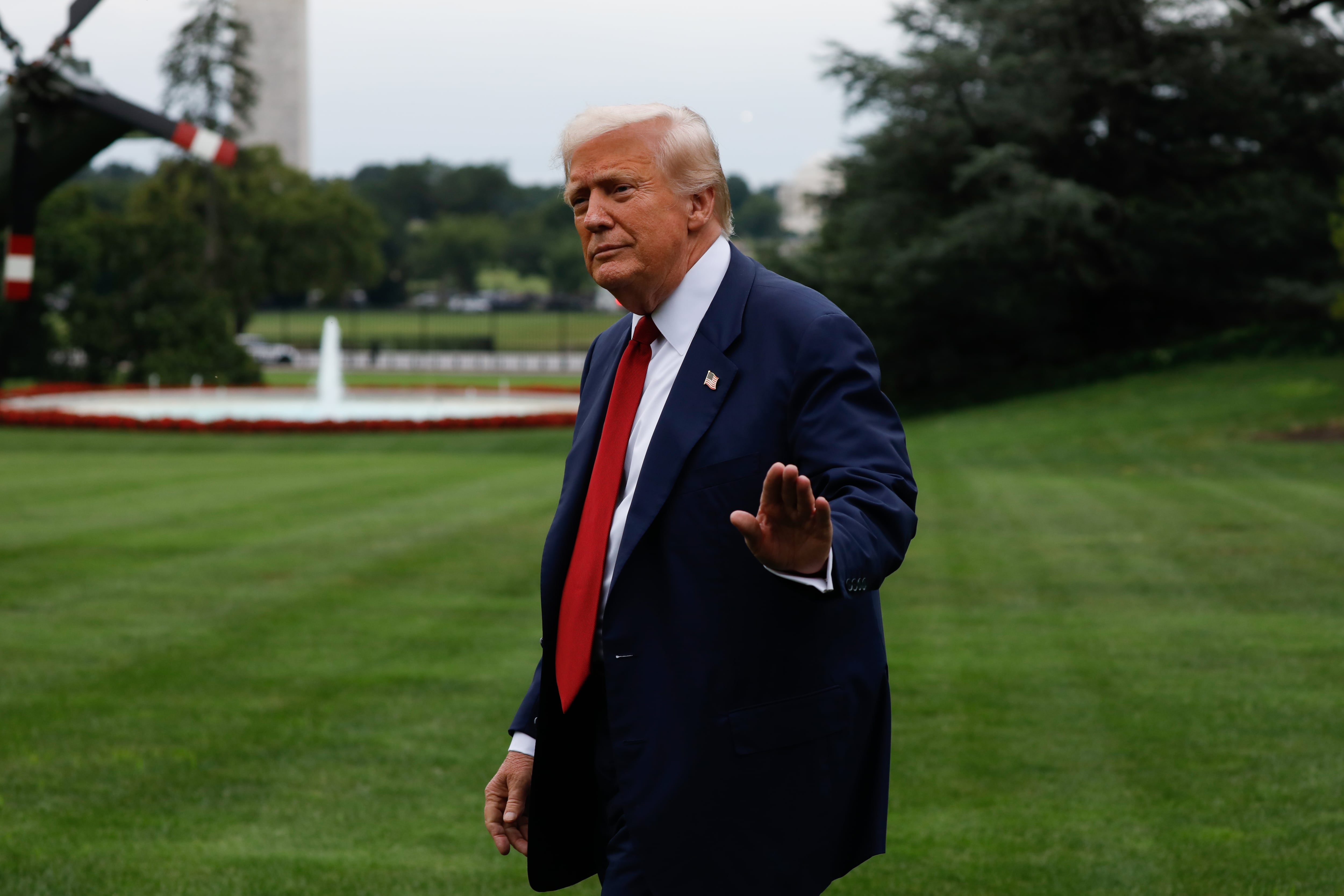 El presidente de Estados Unidos, Donald Trump, llega a la Casa Blanca en Washington D. C., el 1 de agosto de 2025. Yasin Ozturk/Anadolu.