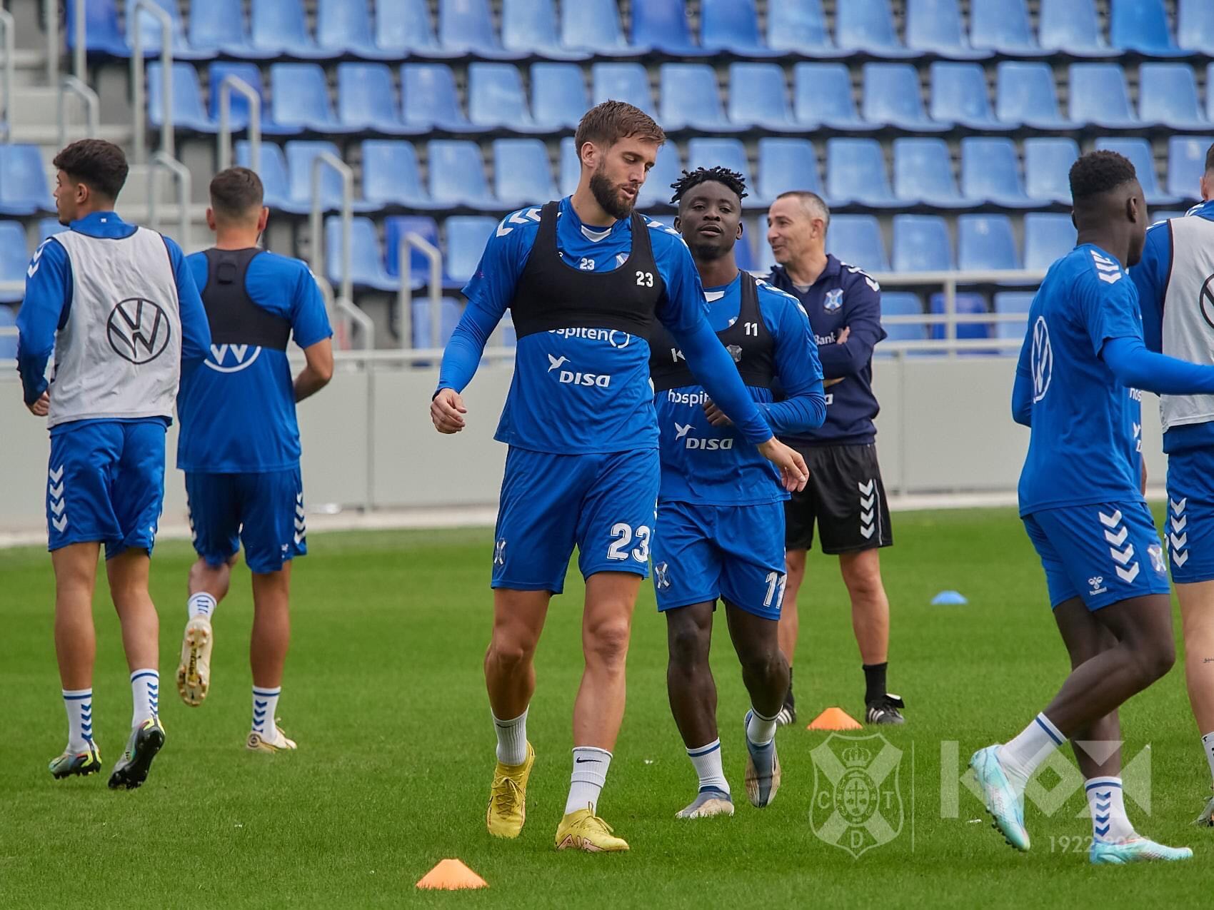 La plantilla blanquiazul regresará a los entrenamientos el próximo viernes 30.