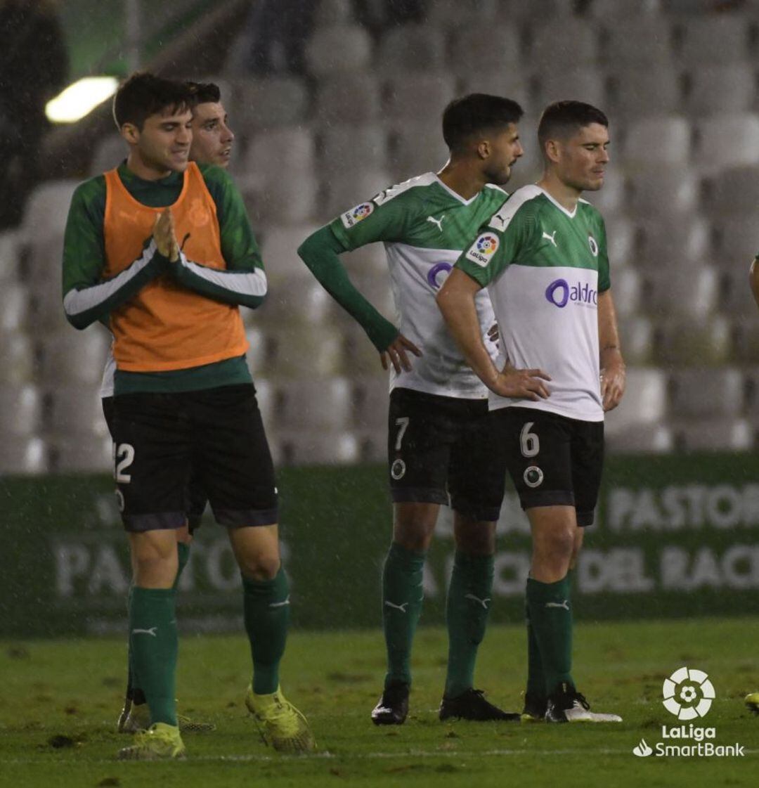 Carmona, Jon Ander, Nico y Sergio se lamentan tras acabar el partido