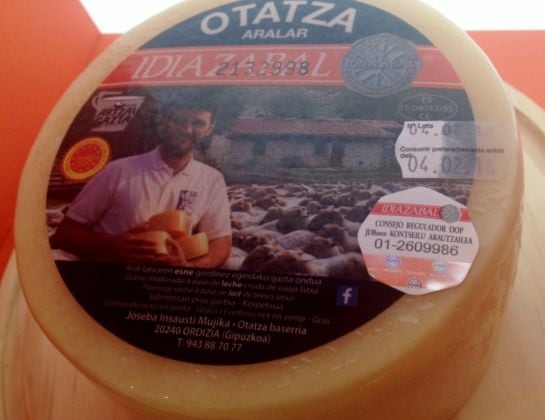 Otatza, Premio Alimentos de España al mejor queso de 2015.