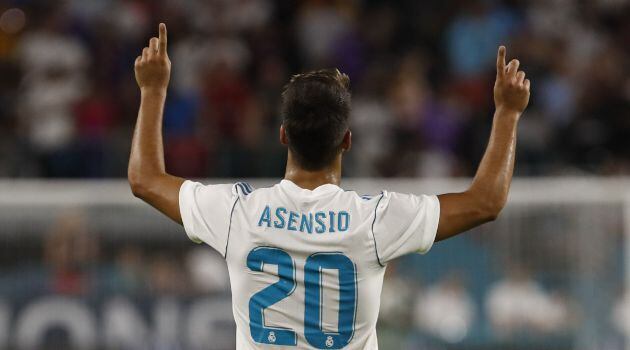 Marco Asensio festeja su gol ante el Barcelona en Miami