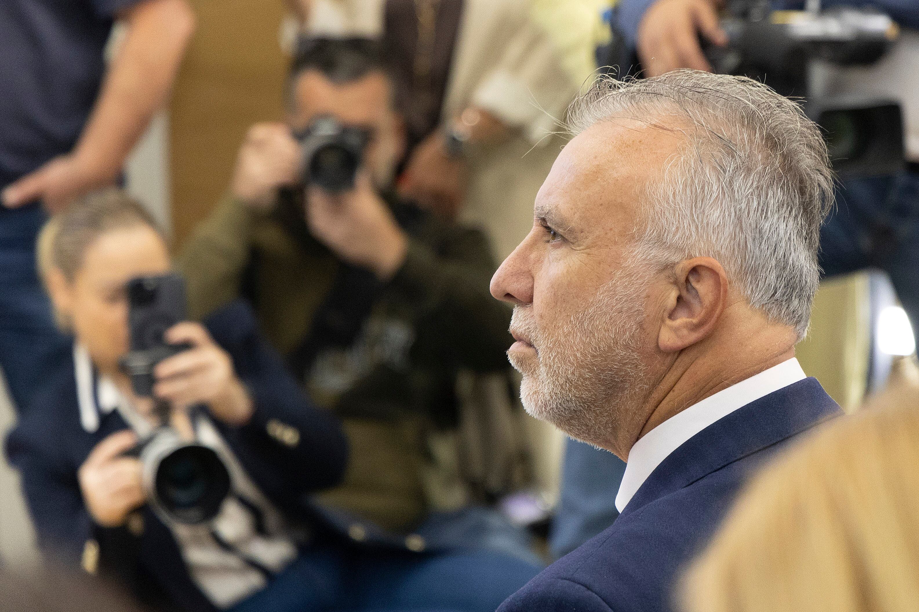 El ministro de Política Territorial y Memoria Democrática, Ángel Víctor Torres, en el marco de la inauguración de las II Jornadas nacionales sobre controles oficiales en el tráfico internacional de mercancías, celebrado este jueves en Vigo. EFE/ Salvador Sas.
