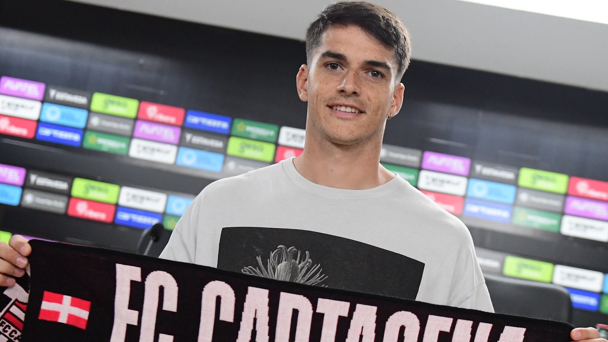 Presentación de Nil Jiménez con el FC Cartagena