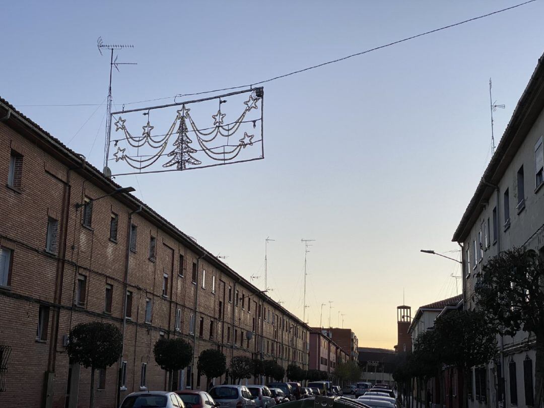 Elemento navideño colocado en el barrio de San Juanillo de Palencia