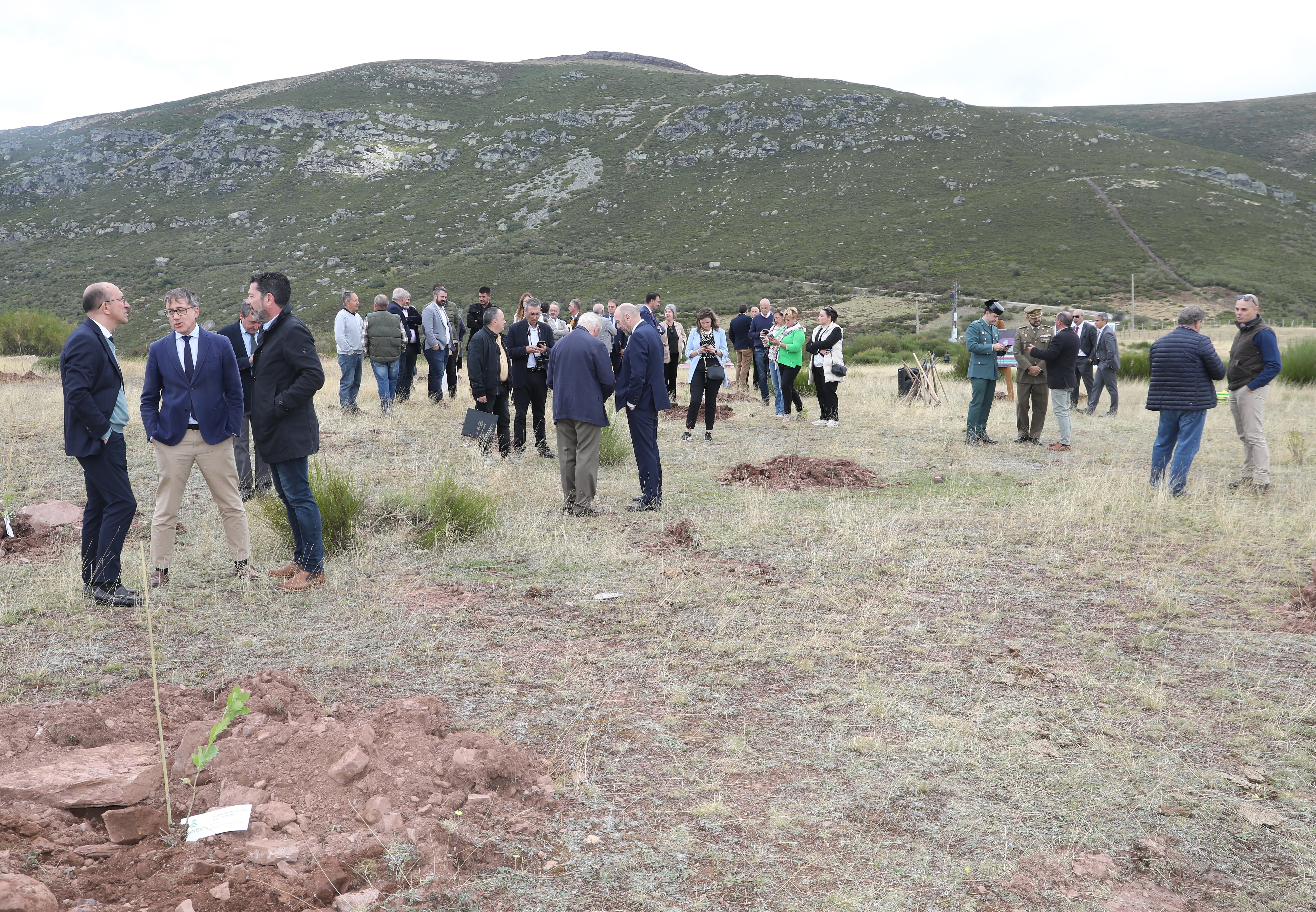 Brañosera (Palencia) conmemora el 1.200 aniversario de su Fuero con un acto de exaltación al que acuden autoridades de las comunidades autónomas de Cantabria, Asturias, País Vasco, Galicia y Castilla y León, en la momento de la plantación de lo que será el Bosque de los Municipios