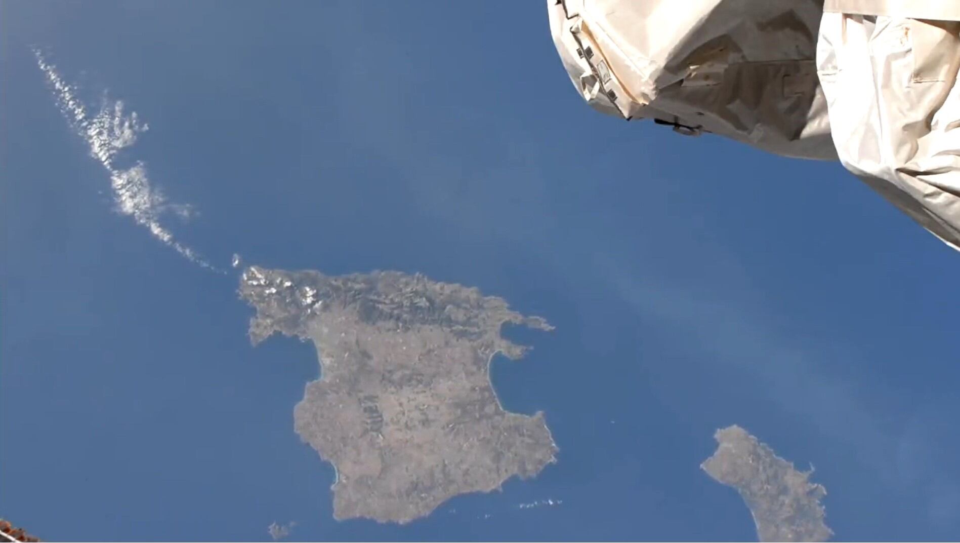 Així es veu l anostra illa des de l'espai.