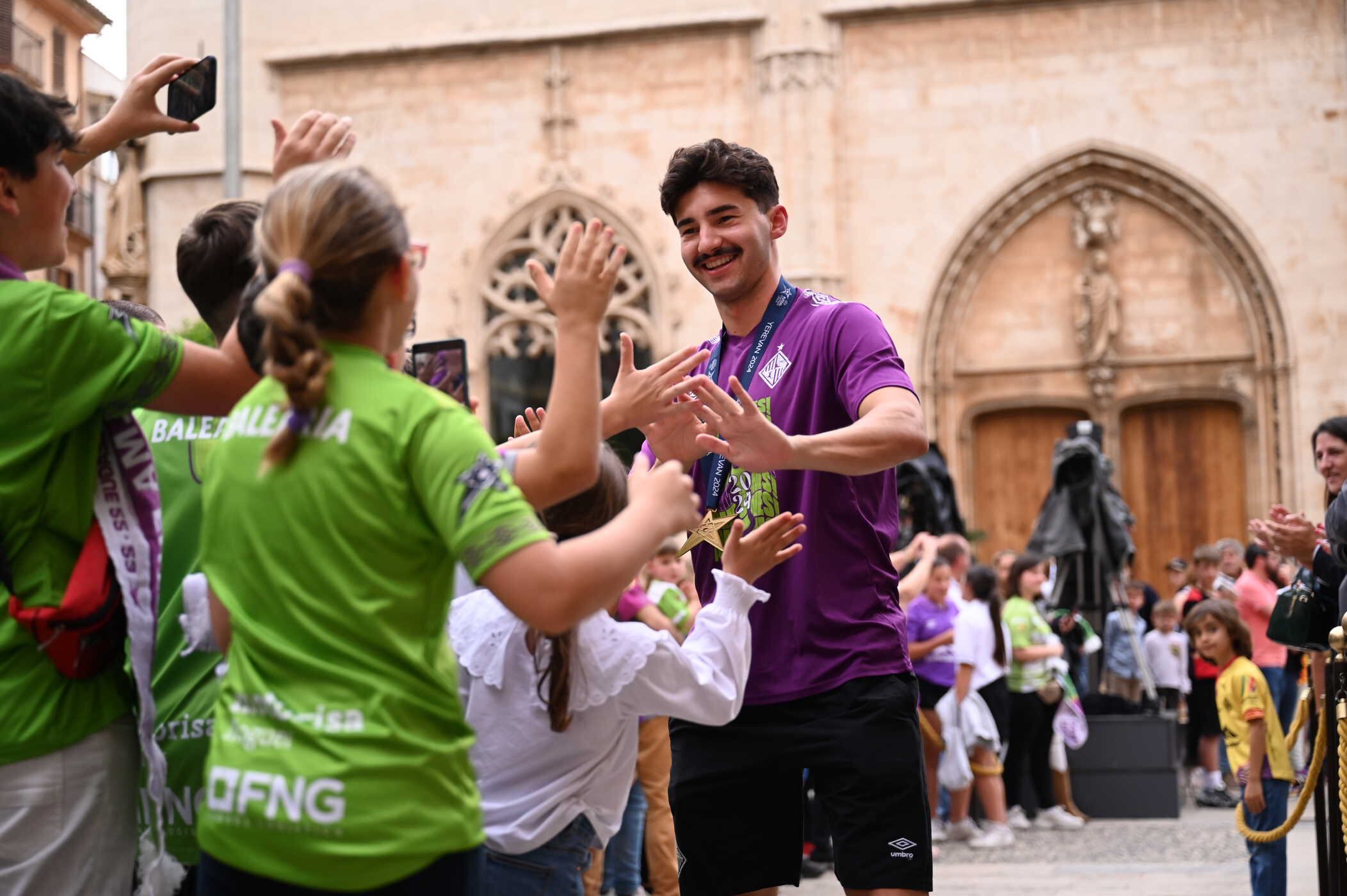 Jesús Gordillo celebrando la Uefa Champions League