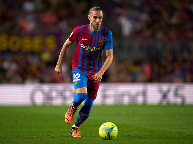 Óscar Mingueza, durante un partido con el FC Barcelona.