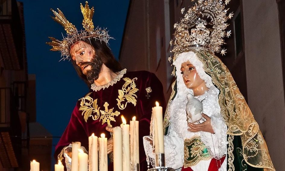 Imagen de un paso procesional de la Semana Santa de Benidorm