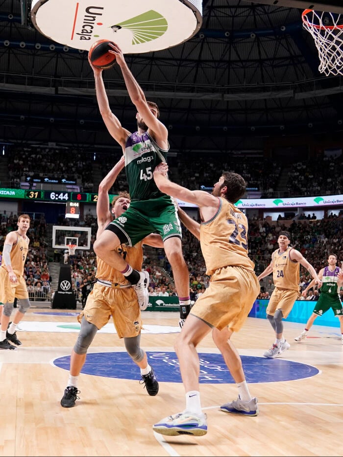 El Unicaja se enfrenta este viernes al Barcelona en el primer partido de semifinales en el Palau Blau Grana