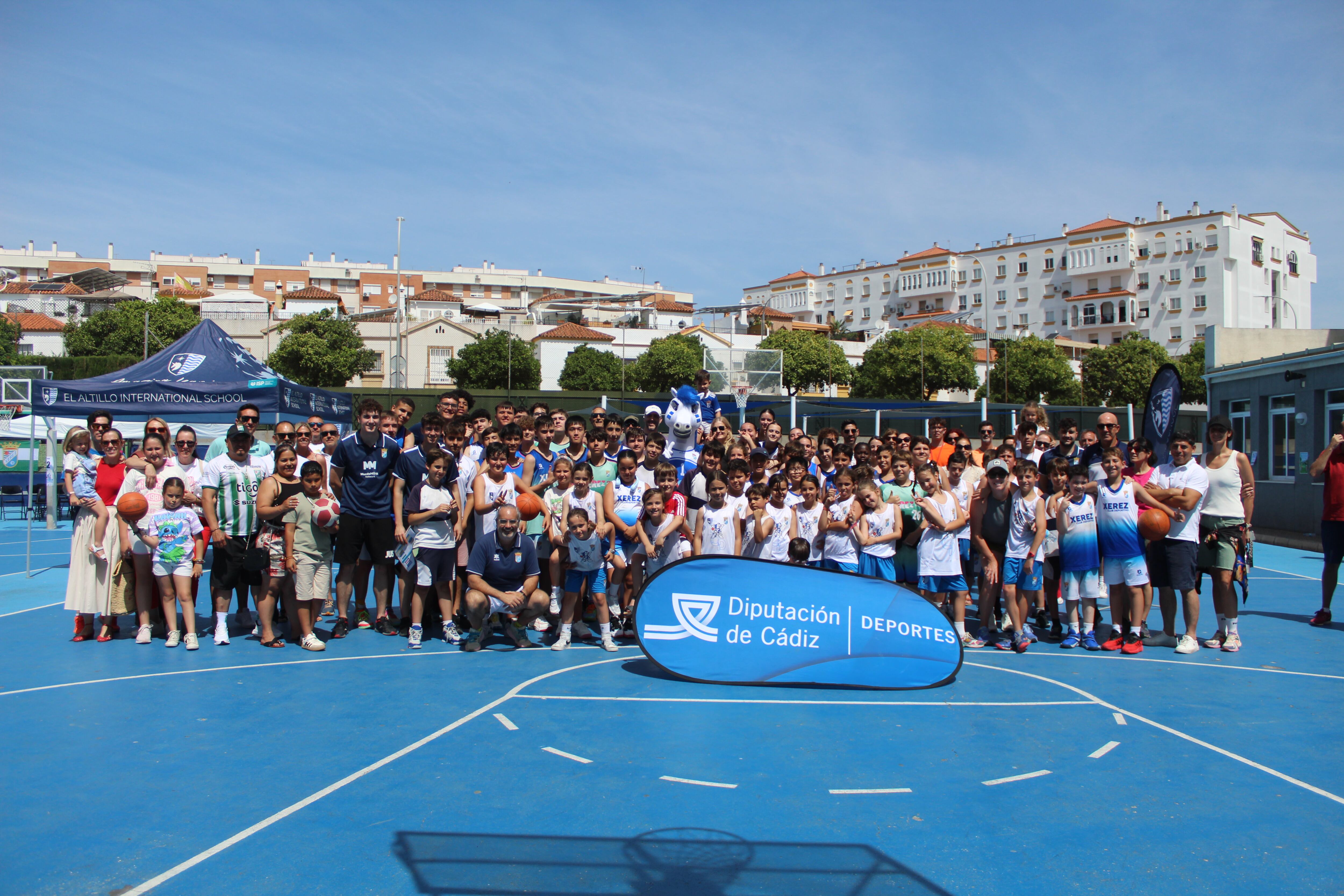 Imagen de la jornada de convivencia en el Laude El Altillo School