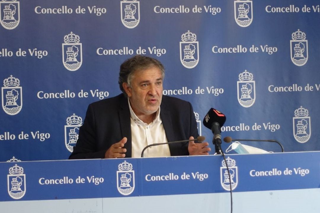 Javier Pardo, en rueda de prensa en el concello