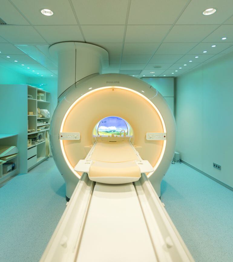 Cosaga-Scanner Ourense se convierte en el primer hospital privado de Galicia en incorporar una resonancia magnética digital de última generación con tecnología anticlaustrofobia.