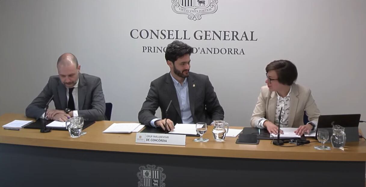 Els membres del grup parlamentari de Concòrdia, Cerni Escalé, Nuria Segués i Jordi Casadevall