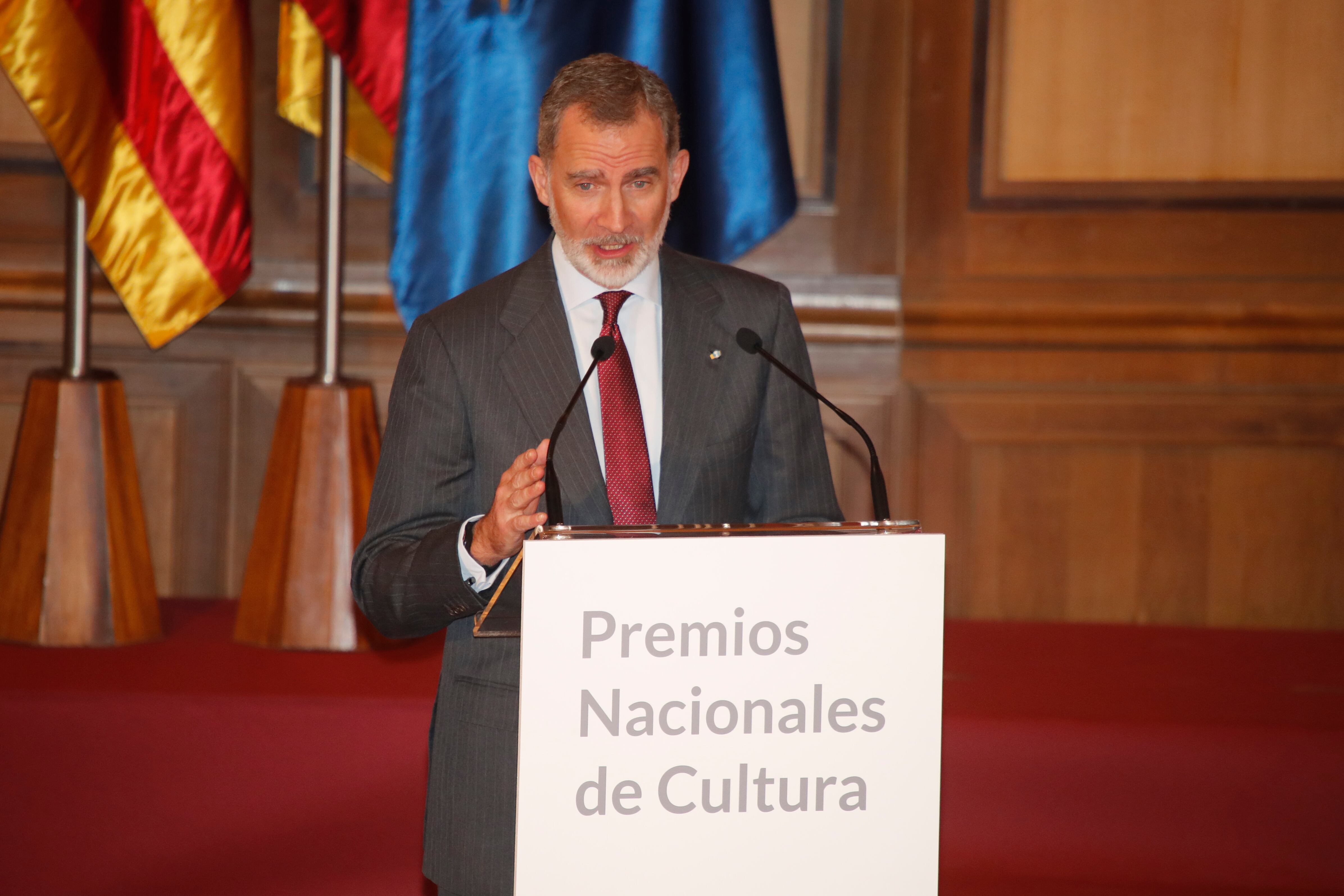 ZARAGOZA, 20/02/2023.- El rey Felipe VI preside la entrega de los Premios Nacionales de Cultura correspondientes a 2021, este lunes en Zaragoza. EFE/ Javier Cebollada
