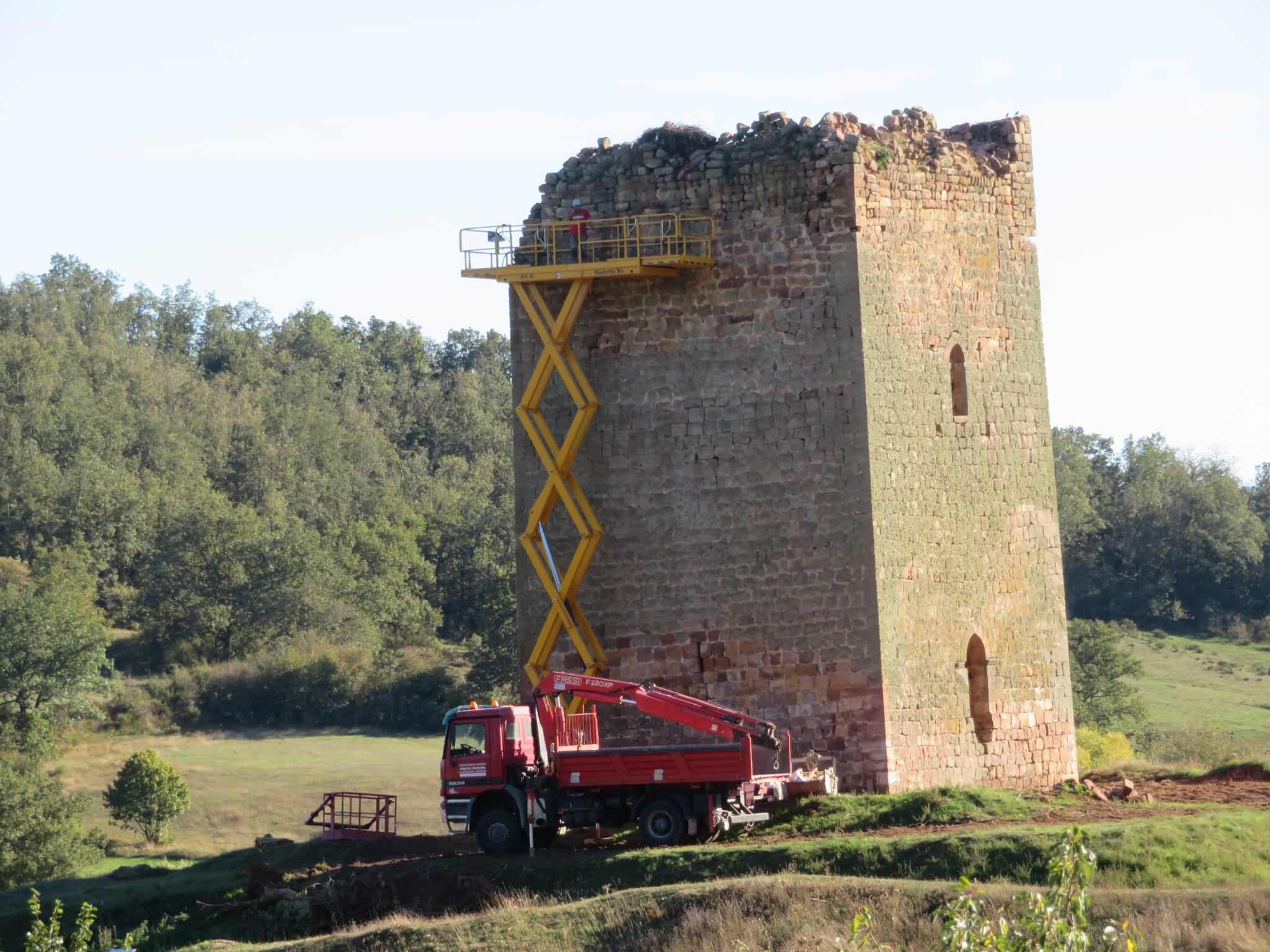 Arrancan las obras de consolidación de la Torre Medieval de Villanueva