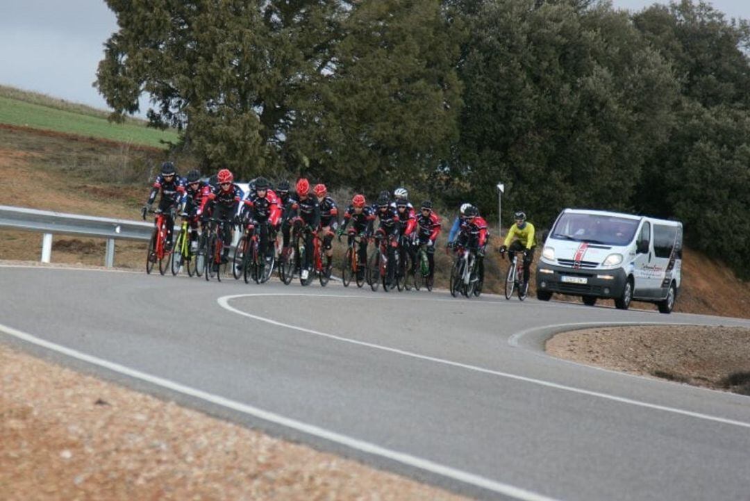 El equipo júnior del Artepref Team durante una de sus concentraciones de la presente temporada.