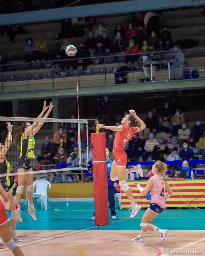 La jugadora sèrbia ha renovat pel club illenc.