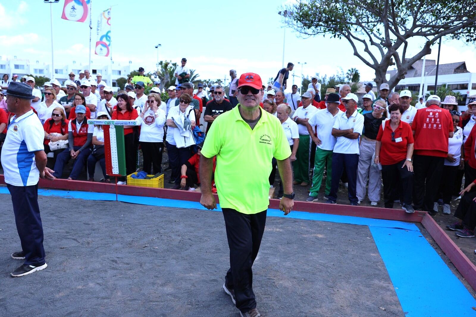 El lanzaroteño Manuel García Fuentes, el guardián de la bola canaria.