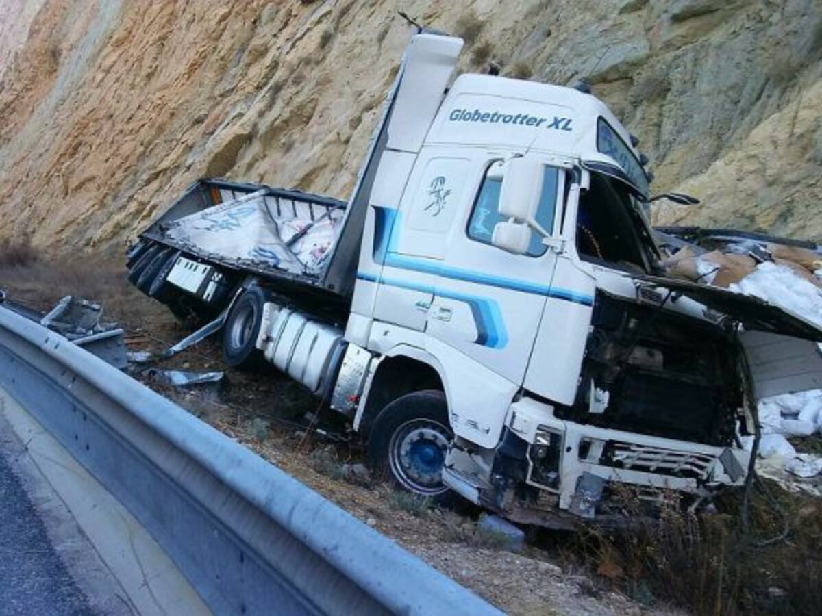 Fallecen dos personas en sendos accidentes de tráfico