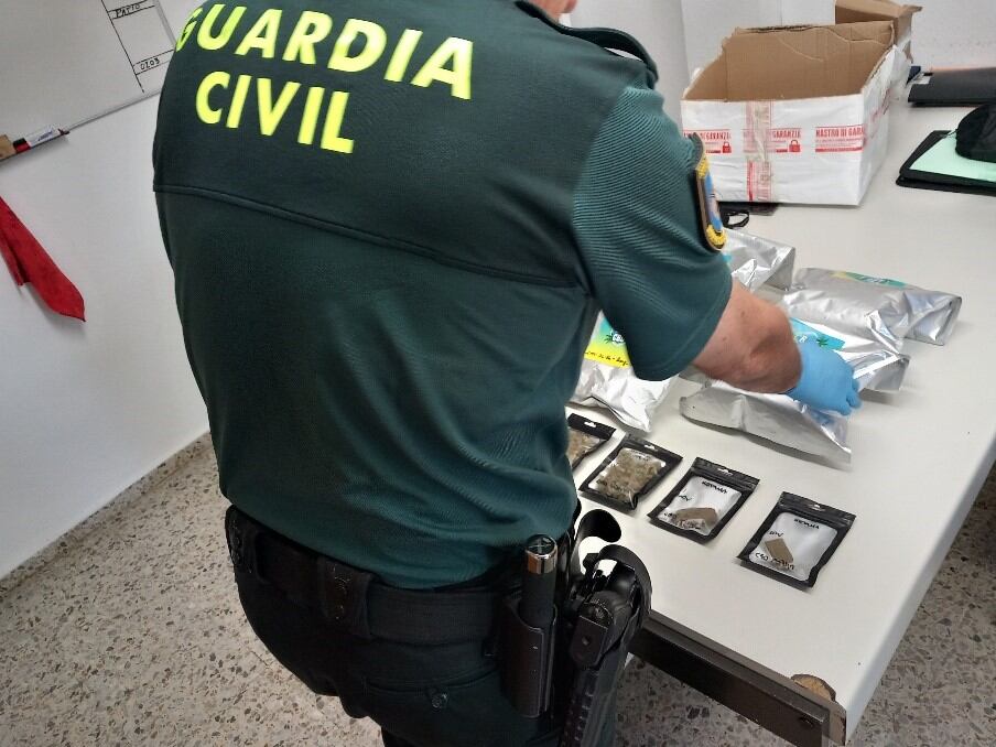 La Guardia Civil incautaba 625 gramos de cannabis en esta inspección