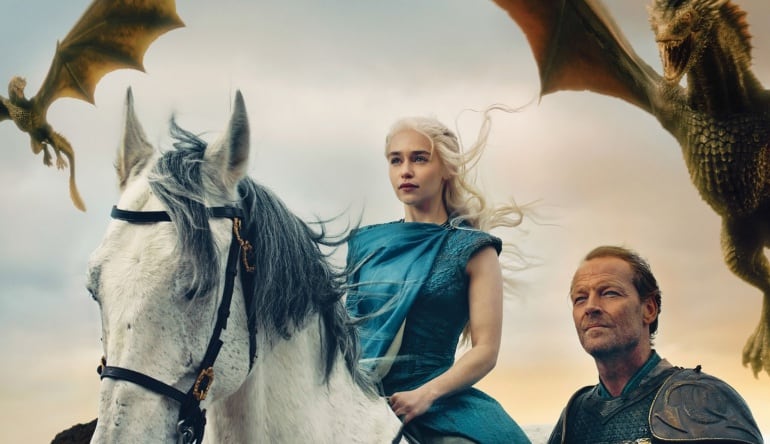 Imagen de archivo de Daenerys Targaryen y sus dragones en Juego de Tronos