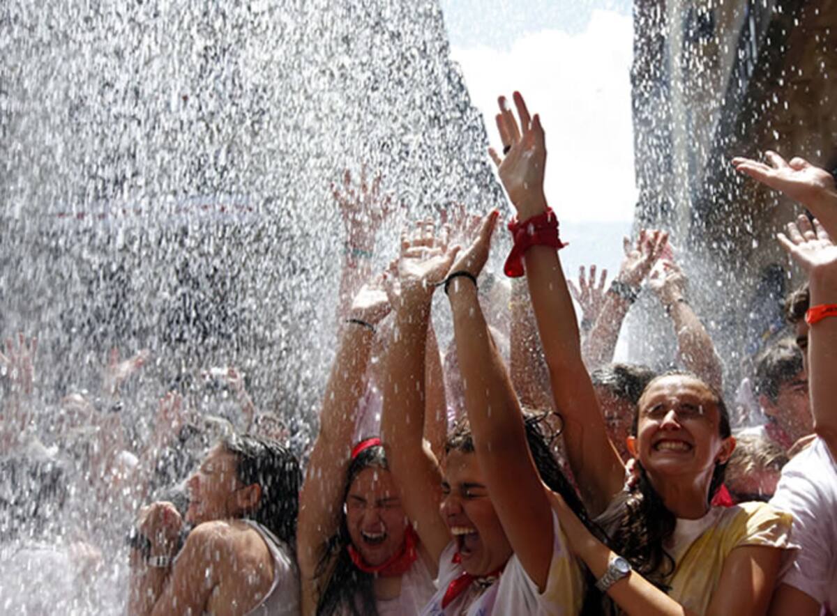 El agua forma parte de la fiesta