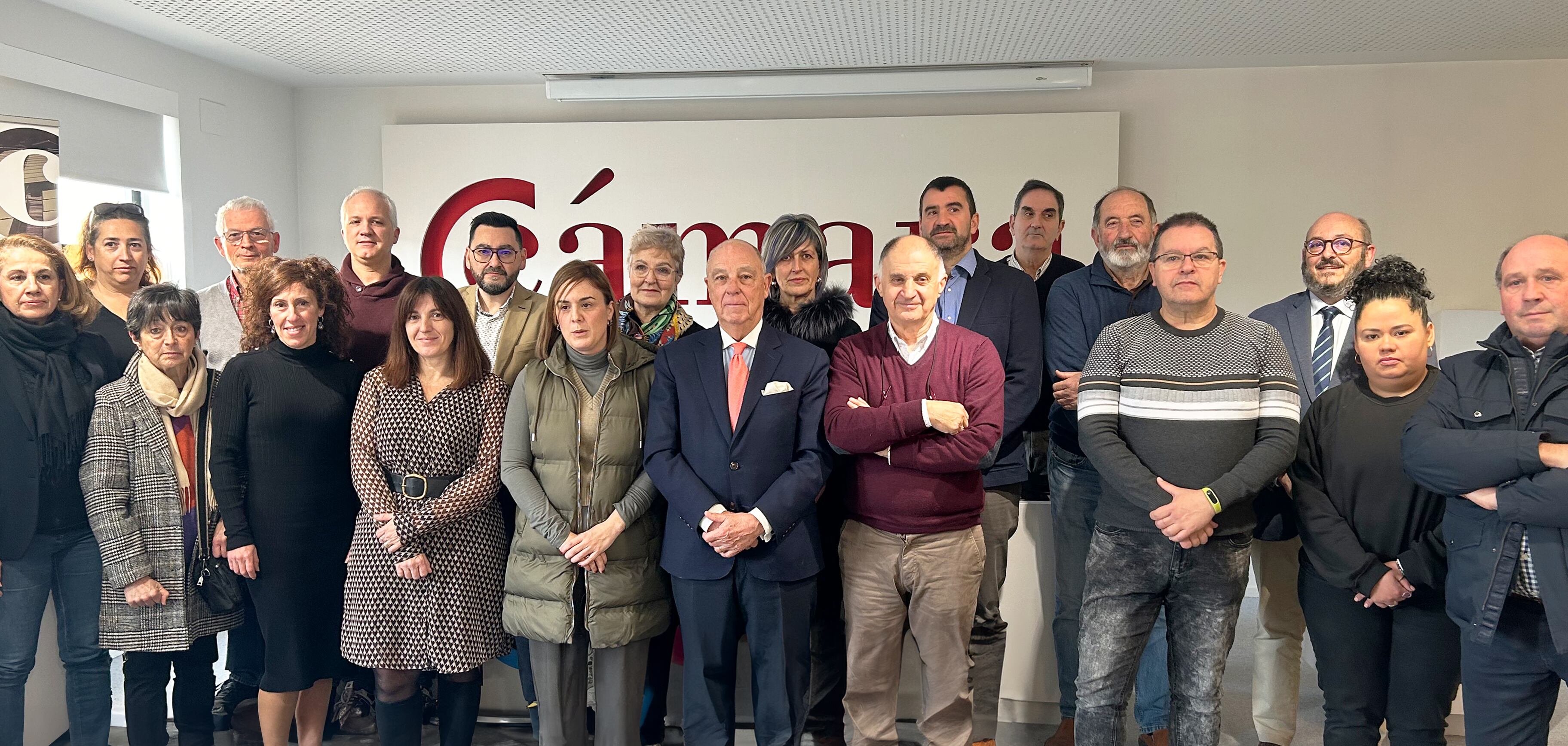 Representantes de los municipios que participan en Toda Energía II, comunidad energética impulsada por la Cámara de Comercio de Navarra