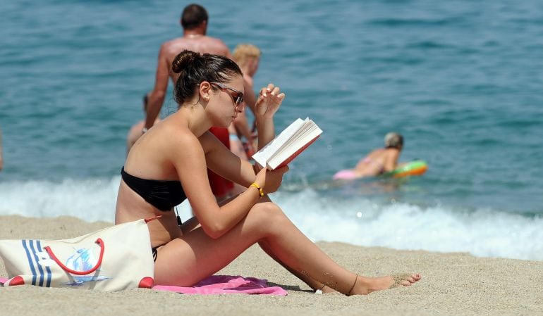 Cada semana, Biblioteca de verano trae recomendaciones literarias para todos los oyentes.