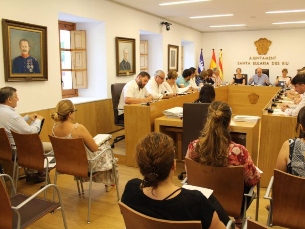 Santa Eulària quiere llegar a utilizar un 75% de agua desalada