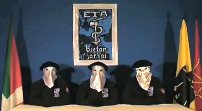 La banda ha anunciado un alto el fuego en un vídeo enviado en exclusiva a la BBC