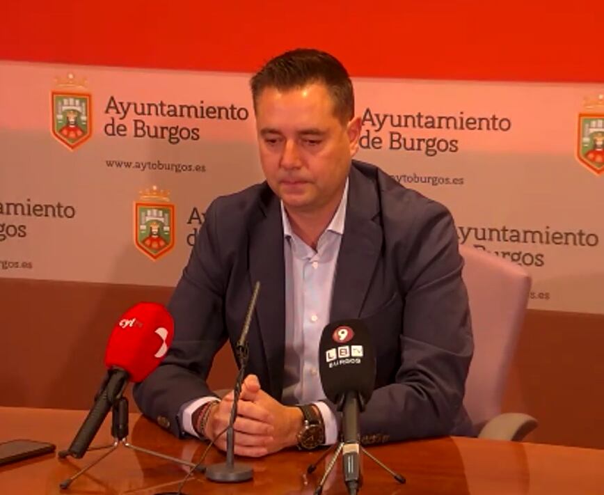 Daniel de la Rosa en su comparecencia ante los medios de comunicación. / Foto: Radio Castilla