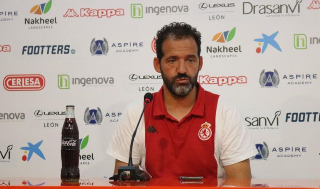 Ramón González en su etapa de entrenador de la Cultural