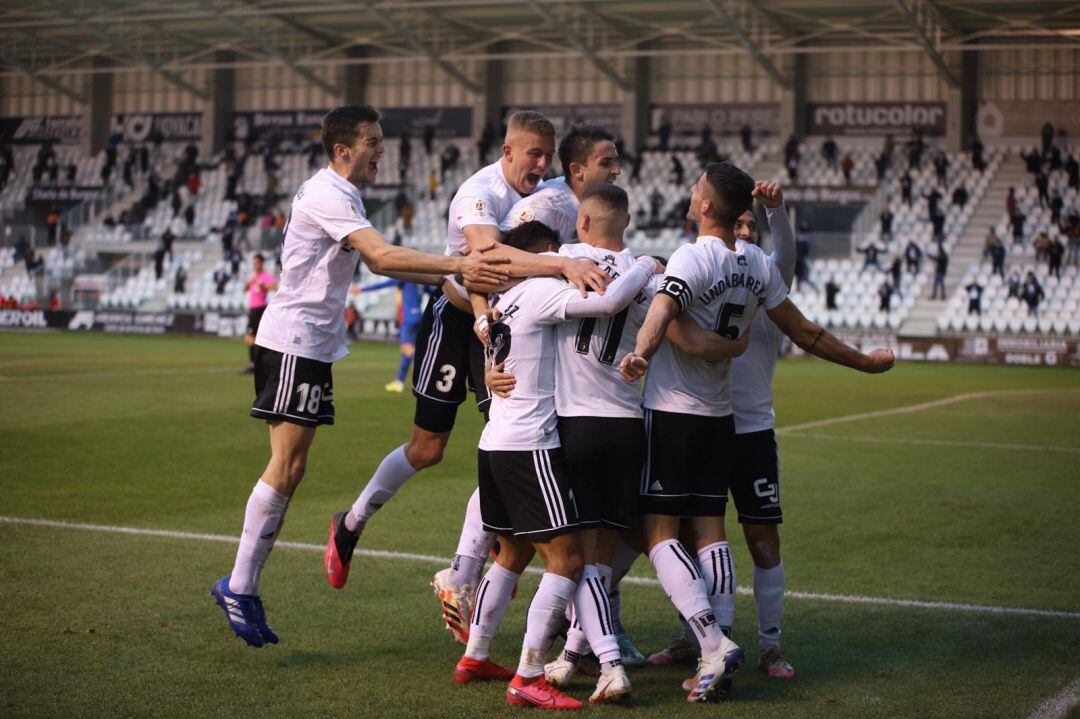 Celebración del primer gol del Burgos C.F.